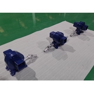ล็อคตัวเองย้อนกลับ Slew Ring Drive Hall Sensor เฟืองตัวหนอน Slewing Ring