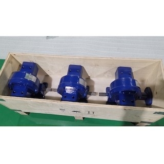 VE9 แผงโซลาร์เซลล์ Worm Gear Slew Drive สีเทาเงิน IP66 สำหรับระบบติดตามวงเล็บ